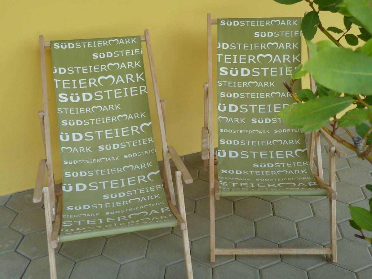 Weingut- Gaestezimmer Marko 루트스카치 외부 사진