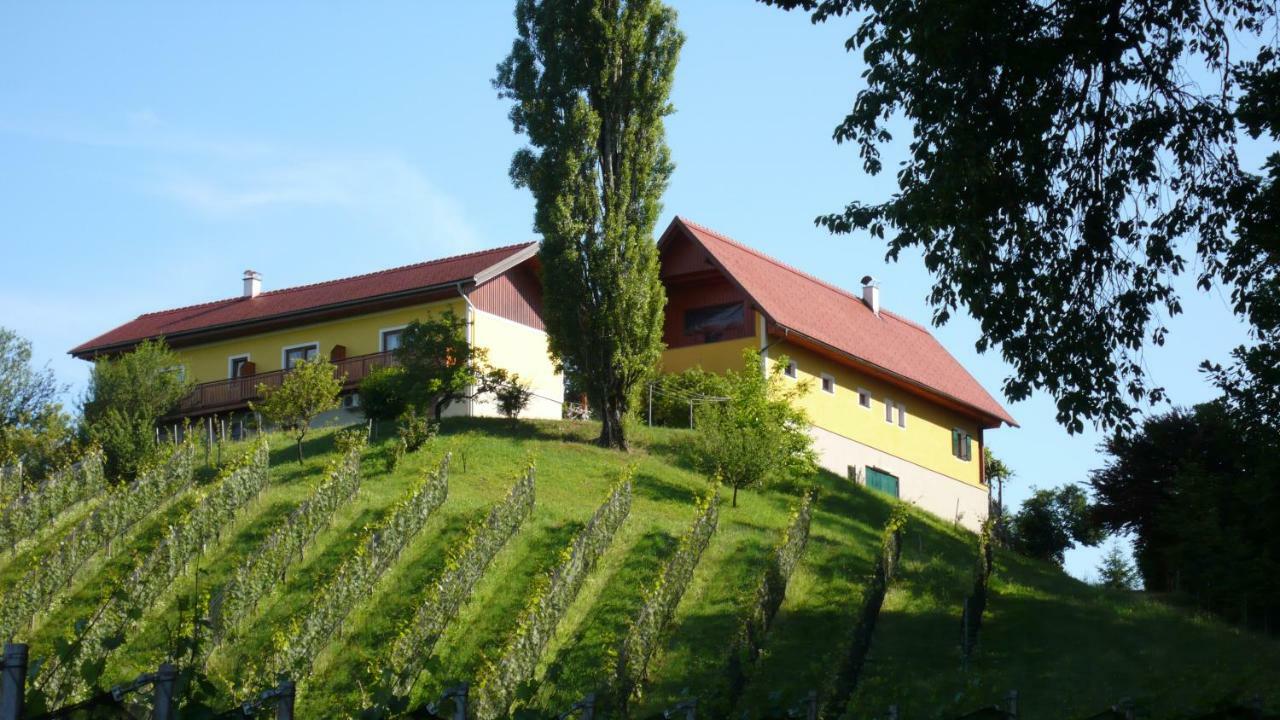 Weingut- Gaestezimmer Marko 루트스카치 외부 사진